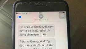 Tin nhắn dọa dùng xăng xử lãnh đạo phòng giáo dục của bà Nhạn