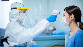 Theo nghiên cứu, phần lớn những bệnh nhân Covid-19 có thể được chữa trị một cách an toàn tại nhà, mà không cần đến bệnh viện. Ảnh minh họa