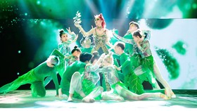 Kiều Loan được 3 huấn luyện viên “tranh giành” trong tập 1 The Heroes