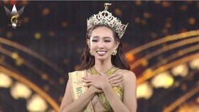 Người đẹp Nguyễn Thúc Thùy Tiên đăng quang Hoa hậu Hoà bình Quốc tế 2021