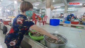 Chợ truyền thống ở TPHCM từng bước mở cửa trở lại