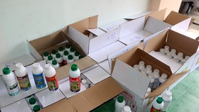 Phát hiện nhiều thuốc bảo vệ thực vật nghi giả trên xe giám đốc công ty