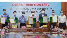 Trungnam Group hỗ trợ hơn 46 tỷ đồng phòng, chống dịch Covid-19. Ảnh: QUỐC HÙNG