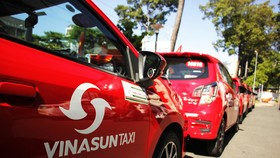 Vinasun Taxi màu đỏ đã xuất hiện trên đường