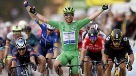 Mark Cavendish tiếp tục thi đấu thêm 1 năm nữa cho Quick Step