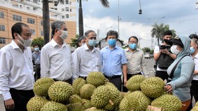 Kiểm tra công tác phòng chống dịch Covid-19 tại quận 12 và huyện Hóc Môn