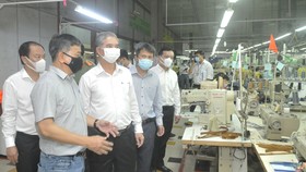 Không để dịch lây nhiễm tại cảng biển và nhà máy