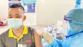Bộ Y tế tiếp nhận thêm 1,3 triệu liều vaccine AstraZeneca