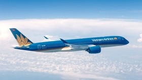 Shares of Vietnam Airlines soar prior to official listing on HOSE