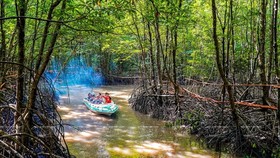 Vietnam’s southernmost province a magnet for tourists