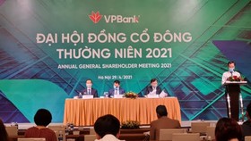 VPBank chuyển nhượng 50% vốn tại FE Credit