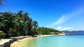 Destinations across country see sharp fall in number of tourists on Tet holidays