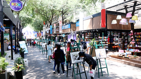 HCMC Book Street