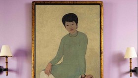 Oil painting entitled Portrait de Mademoiselle Phuong (Portrait of Mademoiselle Phuong) by painter Mai Trung Thu