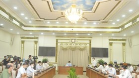 At the online conference held by the city’s Steering Committee for Covid-19 Prevention and Control on May 27 (Photo: SGGP)