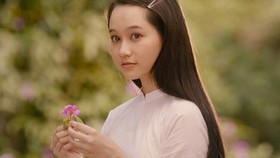 'Mat biec' (Dreamy Eyes) winning the Golden Lotus title for the movie category