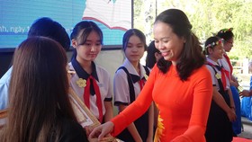 Học sinh trưởng thành hơn qua hai hội thi “Văn hay chữ tốt” và “Lớn lên cùng sách“