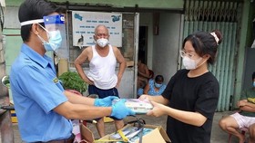 Hơn 17% học sinh chưa có SGK, TPHCM gia hạn thời gian giao SGK đến ngày 15-9