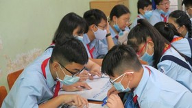 Học sinh THCS, THPT tại TPHCM đi học trực tiếp 12-30 tiết/tuần