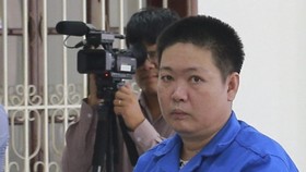 Mượn tiền không cho, đâm luôn chủ nợ