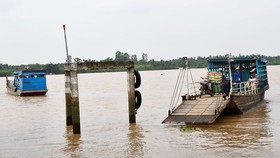 Bến Tre tạm dừng các bến phà đưa khách qua địa phận Tiền Giang