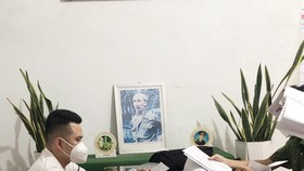 Đối tượng Nhơn tại cơ quan công an