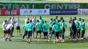 Các tuyển thủ Saudi Arabia vẫn tập luyện và thi đấu bình thường trong tháng Ramadan.