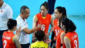 HLV Nguyễn Tuấn Kiệt dẫn dắt Đội tuyển bóng chuyền nữ thi đấu ấn tượng tại Asiad 2018.