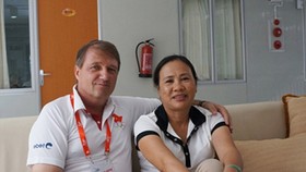 Chuyên gia Gunter Lange (trái) từng giúp HLV Hồ Thị Từ Tâm chăm chút cho tổ cự ly trung bình Việt Nam đạt đến đẳng cấp châu Á.