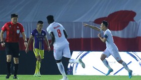 Cả Hải Huy lẫn Moses đều lãnh thẻ vàng thứ 3 từ trận thắng CLB Hà Nội nên sẽ vắng mặt trong trận đấu ở vòng 22