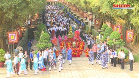 Lãnh đạo TPHCM dâng hương tưởng niệm các Vua Hùng