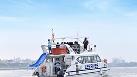 Từ 19-5, du khách chính thức được trải nghiệm tour du thuyền với giá ưu đãi