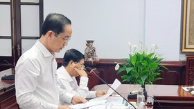 Trưởng ban Tổ chức Tỉnh ủy Bạc Liêu Hồ Thanh Thủy công bố quyết định