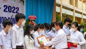 Quỹ Hỗ trợ Giáo dục Lê Mộng Đào trao tặng 100 suất học bổng hiếu học tại Đồng Nai