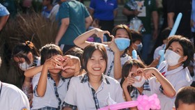 Niềm vui của những bạn nhỏ trong ngày hội Trung Thu sẻ chia – Mùa trăng tròn đầy do SCB tổ chức