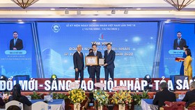 Tập đoàn Xây dựng Hòa Bình được tôn vinh doanh nghiệp TPHCM tiêu biểu 2022