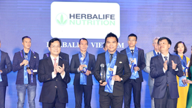 Herbalife Nutrition được vinh danh là “Thương hiệu thực phẩm bổ sung dinh dưỡng hàng đầu” tại Giải thưởng Rồng Vàng năm 2022