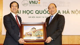Thủ tướng Nguyễn Xuân Phúc trong một lần thăm ĐHQG Hà Nội