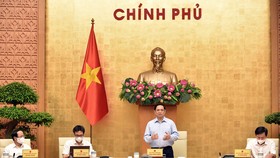 Thủ tướng Phạm Minh Chính phát biểu chỉ đạo tại cuộc họp ngày 30-7. Ảnh: VIẾT CHUNG