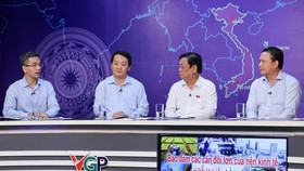 Lãnh đạo các bộ ngành tham gia tọa đàm