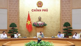 Thủ tướng Phạm Minh Chính chủ trì phiên họp Chính phủ về xây dựng pháp luật và ổn định kinh tế vĩ mô. ẢNH: VIẾT CHUNG
