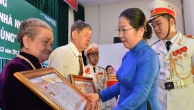 18 mẹ được truy tặng danh hiệu “Bà Mẹ Việt Nam anh hùng”