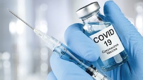 Quận 6 tạm đình chỉ công tác 1 cán bộ trong vụ ra giá tiêm vaccine