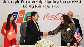 Tập đoàn FPT hợp tác chiến lược với Coca Cola Việt Nam