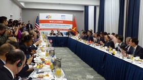Thủ tướng Nguyễn Xuân Phúc gặp gỡ cộng đồng doanh nghiệp Hoa Kỳ