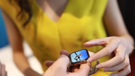 Viettel chính thức cung cấp eSim trên Apple Watch