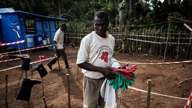 Medical workers are doing task in the Democratic Republic of Congo 