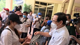 HCMC pays tribute to frontline people in fight against Covid-19