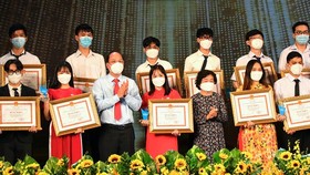 396 outstanding students commended for their academic achievements