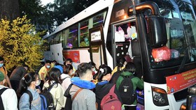 Disadvantaged workers to be gifted bus tickets to return home for Tet